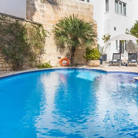 Dome Bed & Breakfast Mosta