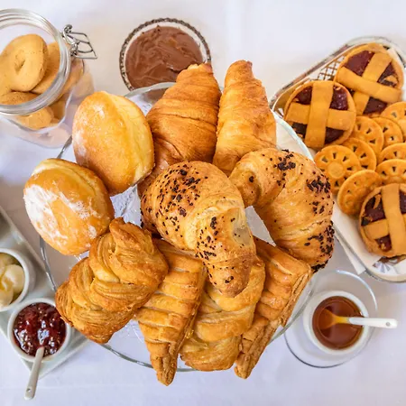 Dome Bed & Breakfast Mosta