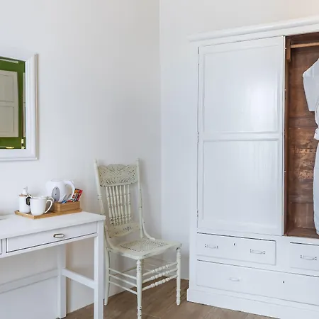 Dome Nocleg ze śniadaniem