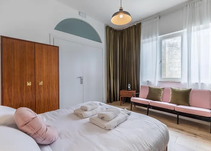 לינה וארוחת בוקר Dome